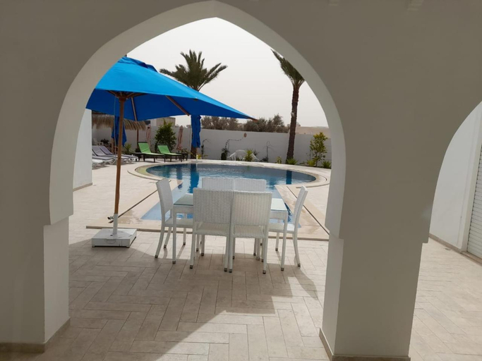 Others 5, Villa La Palmeraie d'Arkou, grande piscine, Djerba Midoun