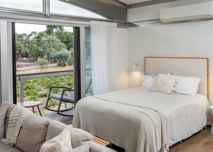 Bedroom, The Villas - Barossa, Light