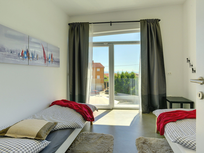 Bedroom 3, Villa in Liznjan With Pool Near the Beach, Ližnjan