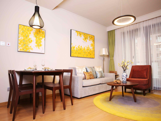 Dining Room 11