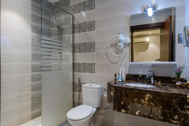 Bathroom 5, Holiday Plus Al Nuzha, Jeddah