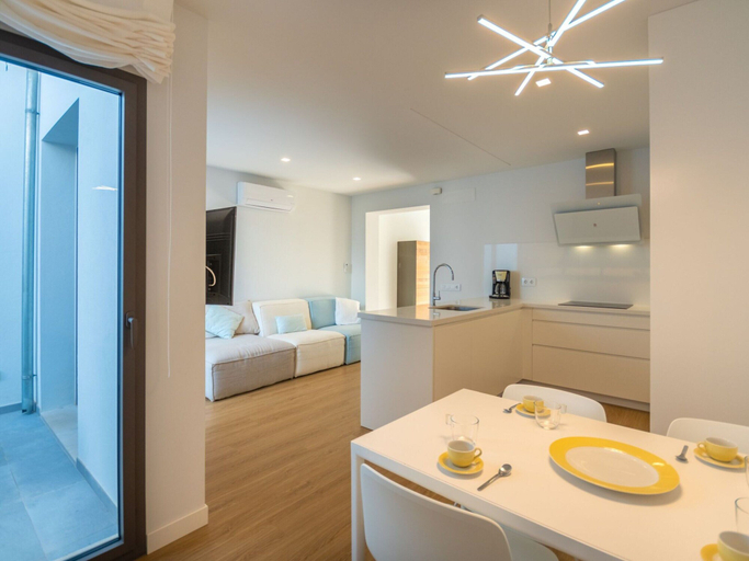 Dining 3, Townhouse Cala Morlanda Near the Beach, Baleares