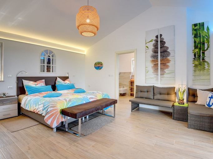 Bedroom 2, Villa in Novigrad With Pool Near Beach, Novigrad