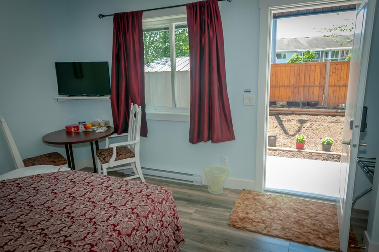 Others 5, Guest Suite Private Retreat for 2 Guests With AC - 4 Units Available, Fraser Valley