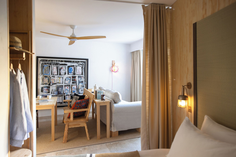 Bedroom 3, Mob Cannes, Alpes-Maritimes
