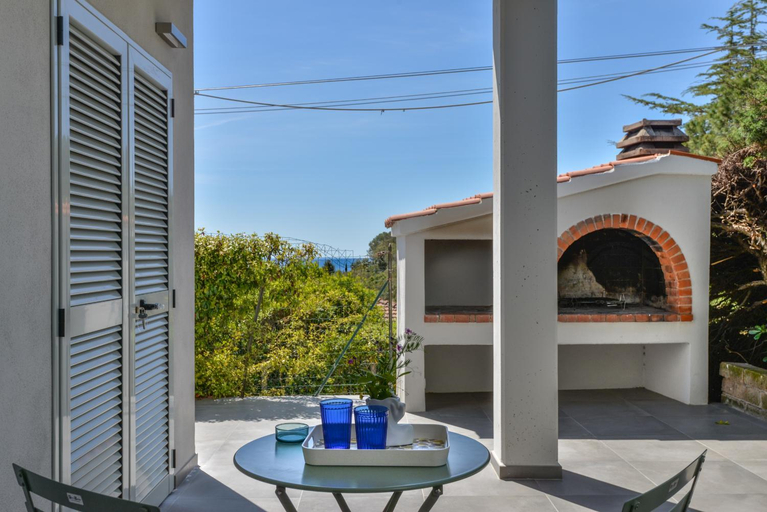 Others 4, Villa Serena vista mare, Livorno