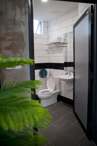 Bathroom 4