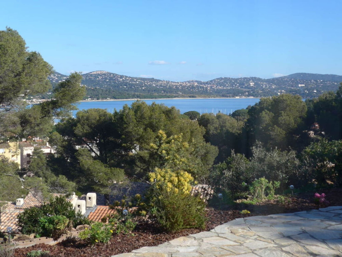 Others 4, Les Heures Bleues Paradis, Var