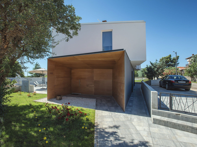 Exterior & Views, Villa in Liznjan With Pool Near the Beach, Ližnjan