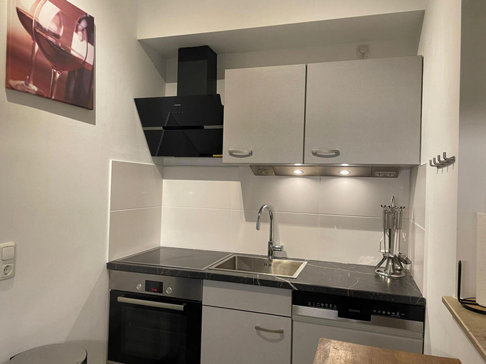 Private kitchen 2, Tidy Holiday Home With Dishwasher, in a Green Area, Vulkaneifel