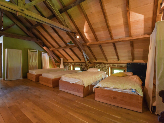 Room 5, Farmhouse in Pyrenees With Pool, Lot