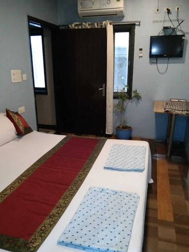 Bedroom 4, Hotel Medwin Kashi Dham, Varanasi