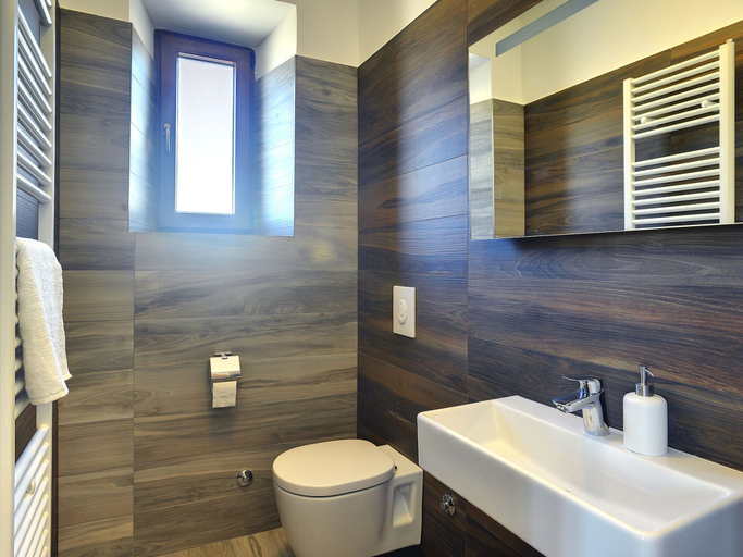 Bathroom 4, Holiday Home in Liznjan Near the Beach, Ližnjan