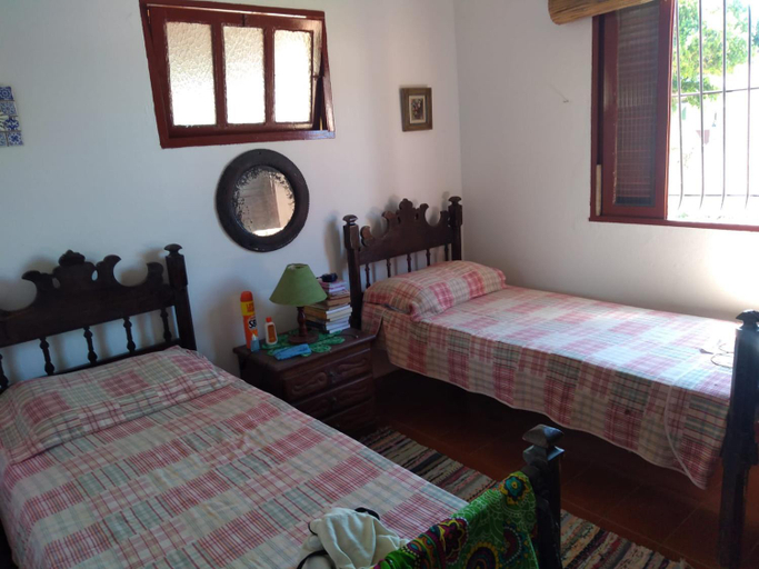 Bedroom 2, CASA RUSTICA AMARELA 1 E 2 Meaipe, Guarapari