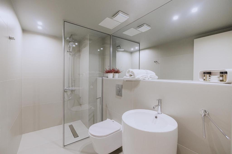Bathroom, Flisvos Hotel Tolo, Peloponnese
