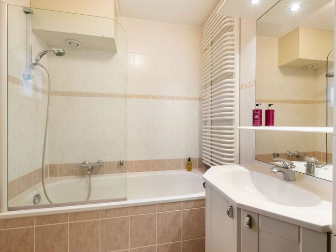 Bathroom 2, Charming Home w/ Garden, Steenwijkerland