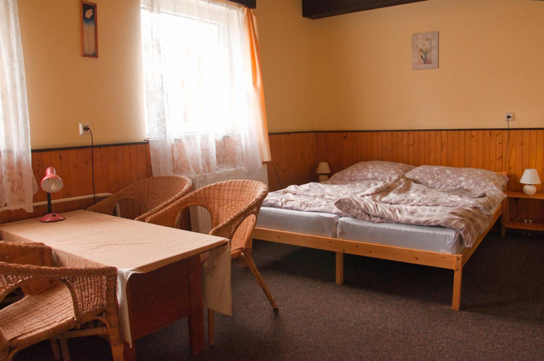 Others 5, Chata Nova Hut, Prachatice
