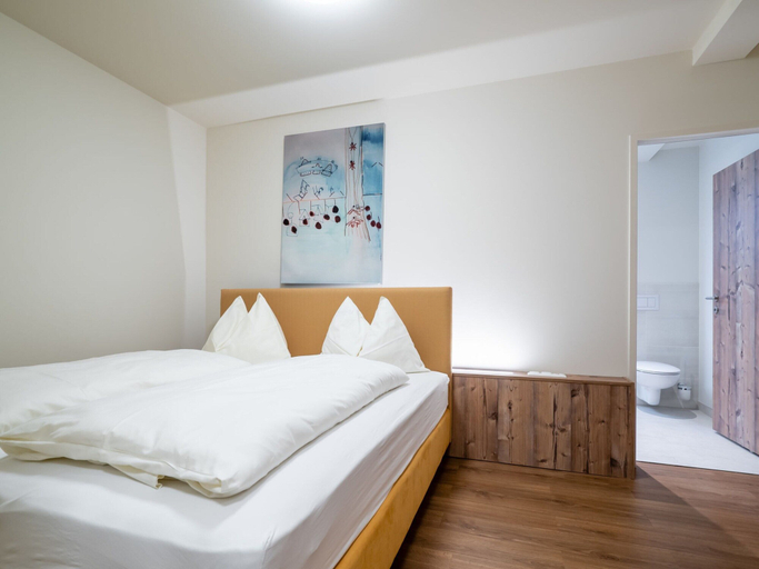 Others 5, Pleasant Apartment in Gosau near Ski Area, Gmunden