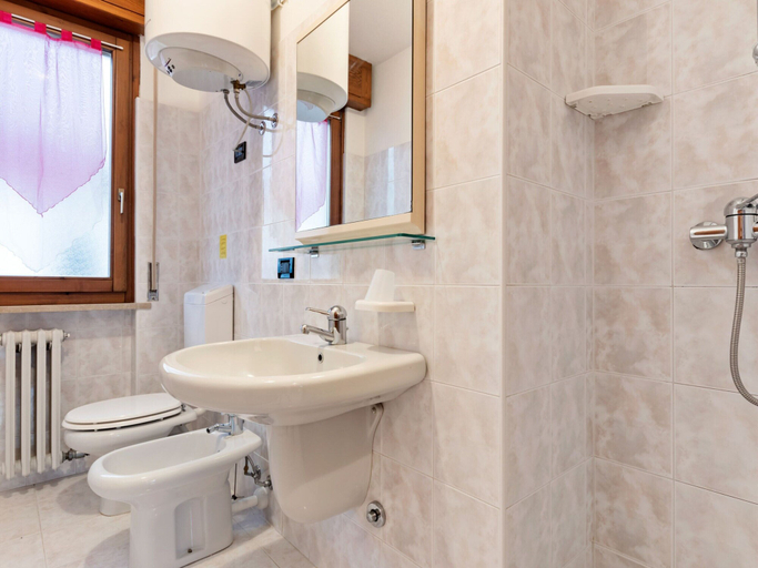 Bathroom, Nice Holiday Apartment near Lazise, Verona