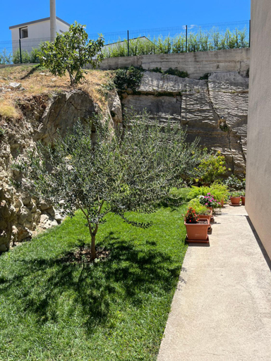 Others 5, Apartmani Miki, Split