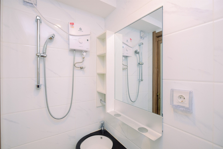 Bedroom 5, Homey And Best Deal Studio Sky House Alam Sutera Apartment, Tangerang