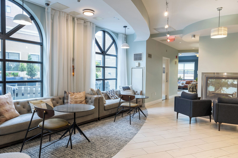 Others 5, 15 Bank Street - BSC-207L, Westchester