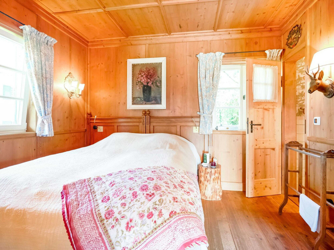 Bedroom 2, Rustikaler Bauernhof am Ammersee, Weilheim-Schongau