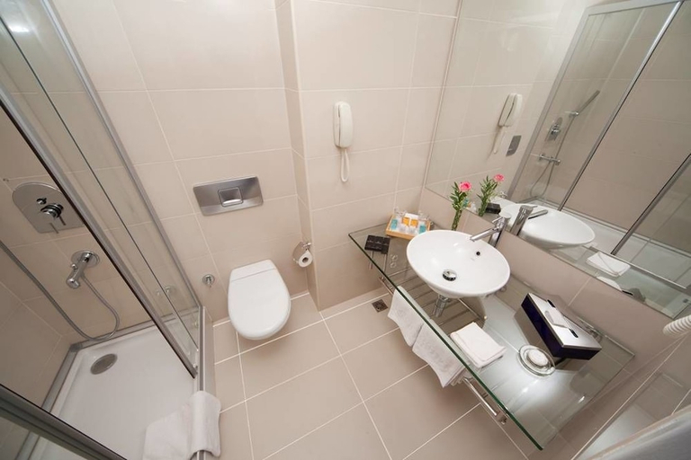 Bathroom 3, KALYON HOTEL, Fatih