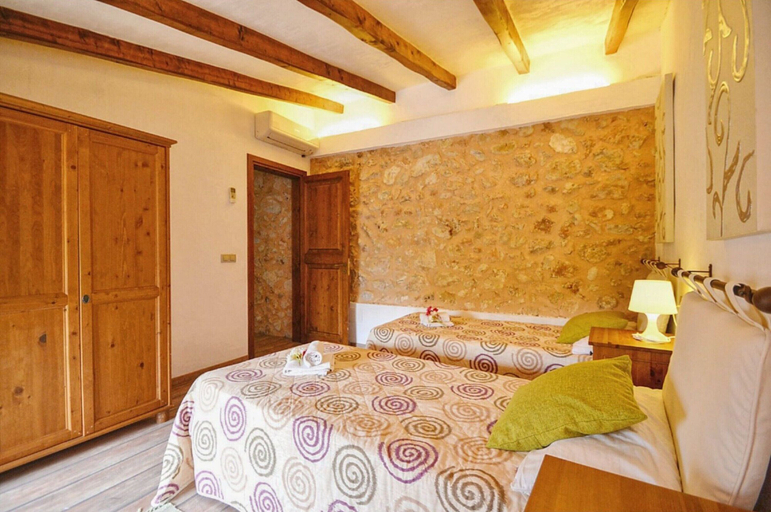 Bedroom 3, Poolside Garden Retreat in Buger, Baleares