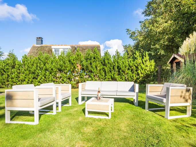 Property amenity 2, Holiday Home on Texel With Spacious Garden, Texel