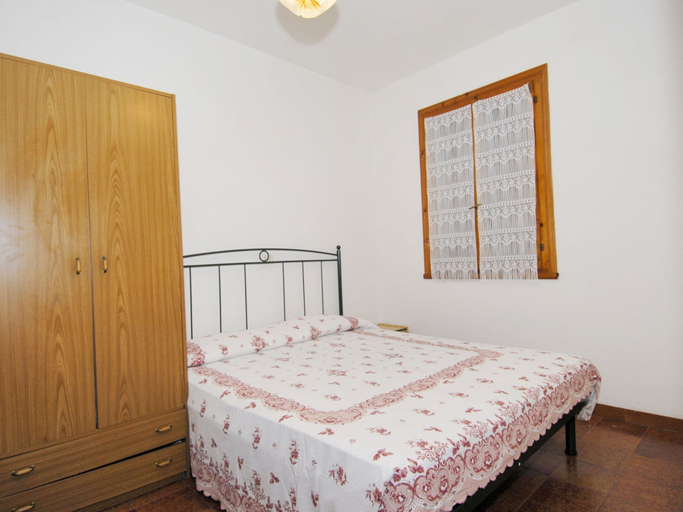 Bedroom 2, Sun Drenched Seaside Holiday Home near Venice, Rovigo