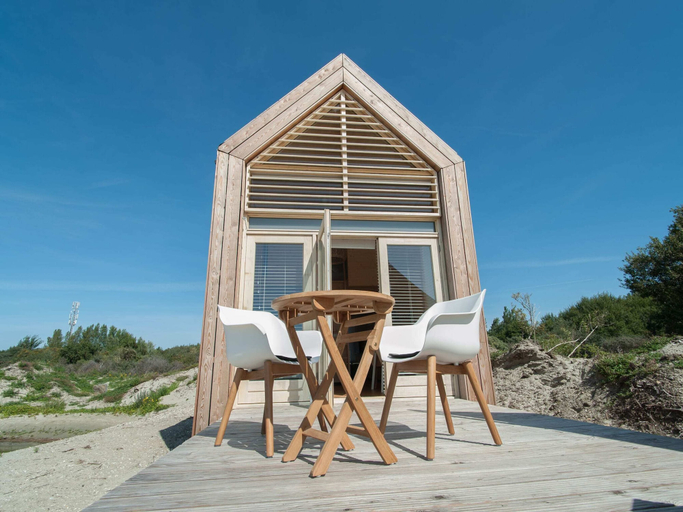 Balcony 3, Lakefront Retreat w/ Hammock, Goedereede