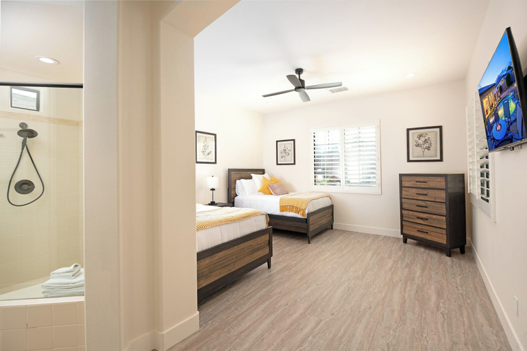Bedroom 3, Luxury Resort Style Living w/ Pool & Jacuzzi, Riverside