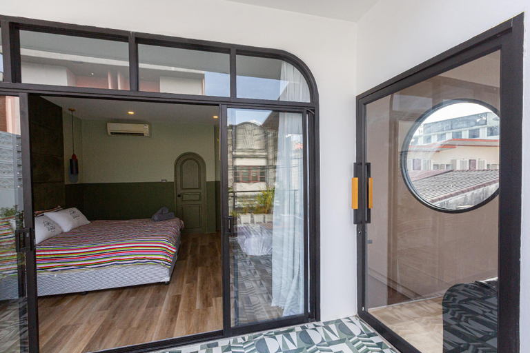 Bedroom 2, Cozy Beach House in Patong, 3 BDRM with rooftop, Phuket Island