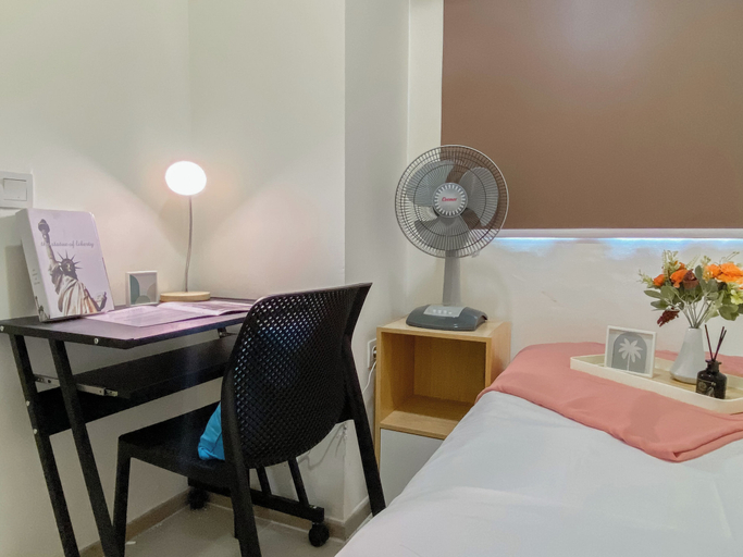 Bedroom 3, Warm And Homey 2Br At Meikarta Apartment, Cikarang