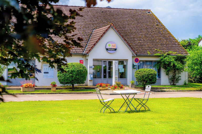Exterior & Views 2, Campanile Avallon, Yonne