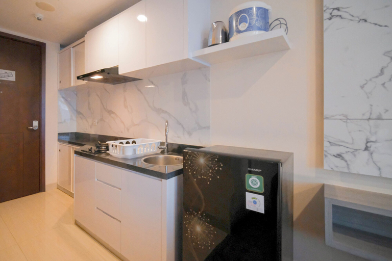 Others 3, Compact And Comfortable Living Studio At Grand Sungkono Lagoon Apartment, Surabaya