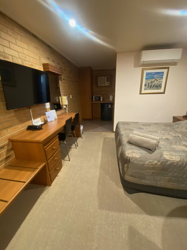 Bedroom 3, Quays Motel San Remo, Bass Coast Bal