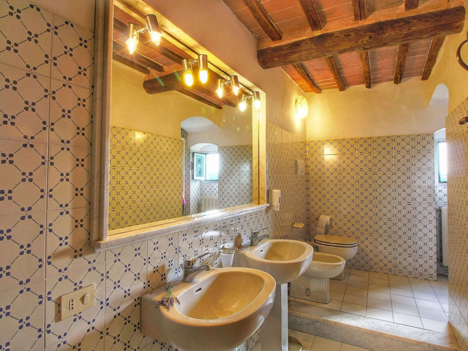 Bathroom, Belvilla by OYO Lunghe, Siena