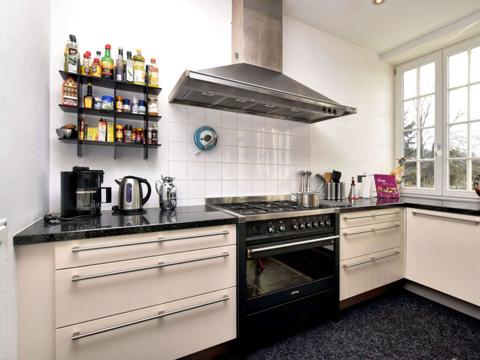 Others 5, Countryside Escape for 9, Namur