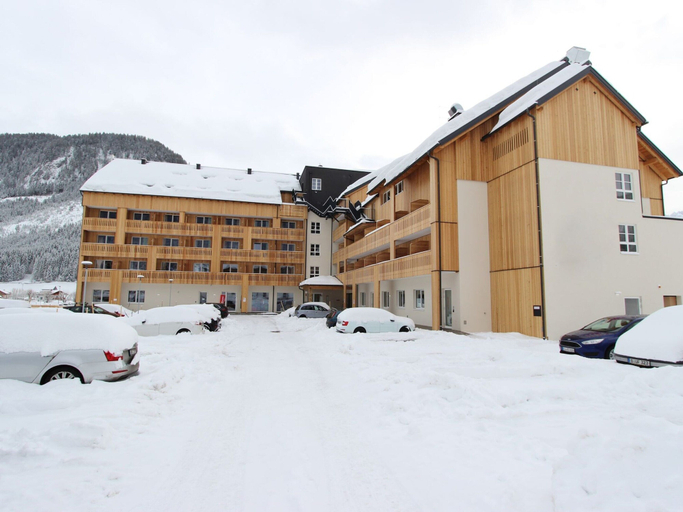 Others 4, Peaceful Apartment in Gosau With Shared Sauna, Gmunden
