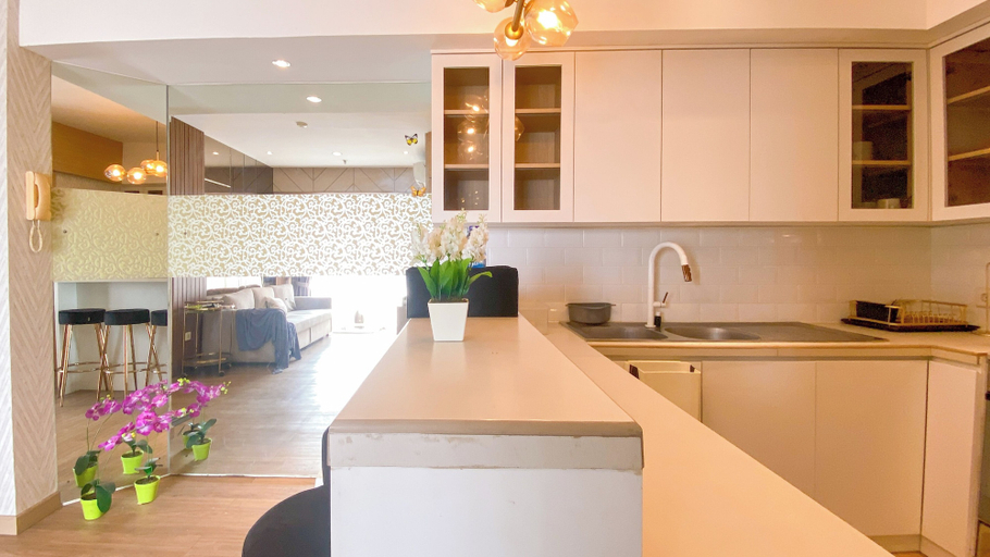 Others 4, Modern Look 2Br At Puri Garden Apartment, Jakarta Barat