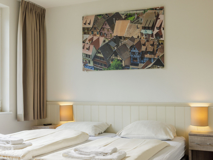 Room 5, Restyled Villa with Washing Machine near River Moselle, Cochem-Zell