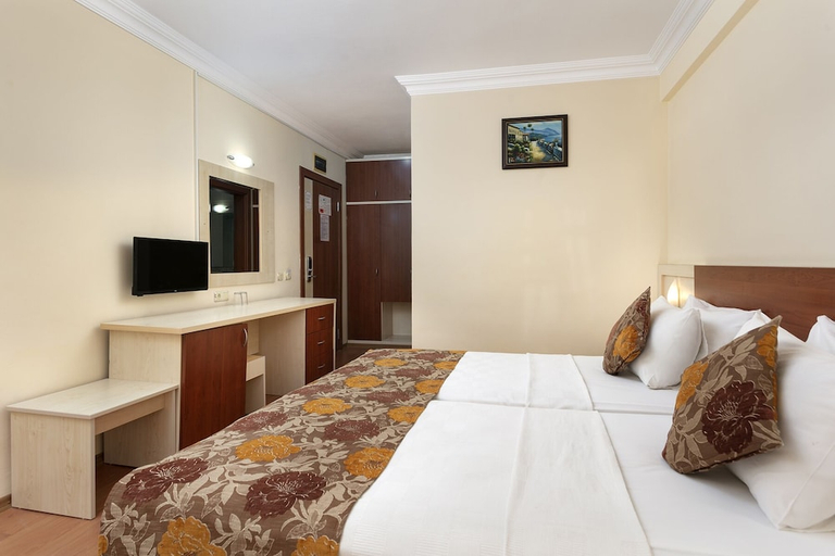 Bedroom 3, Lara Palace Hotel, Antalya