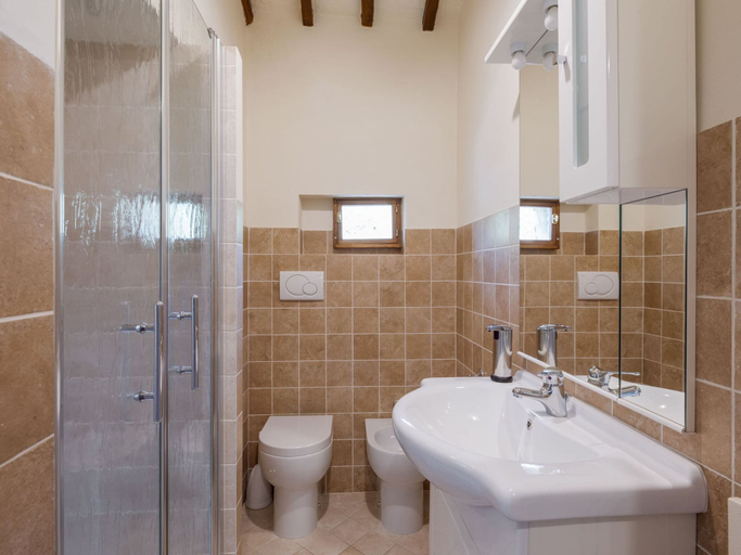 Bathroom 4, Belvilla by OYO Villa i Cocciai, Arezzo