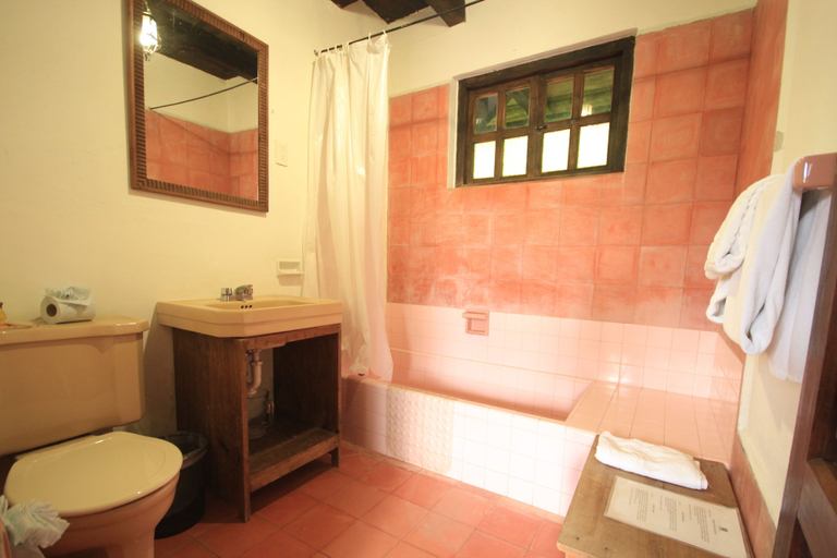 Bathroom 4, Hotel Na Bolom, San Cristóbal de las Casas