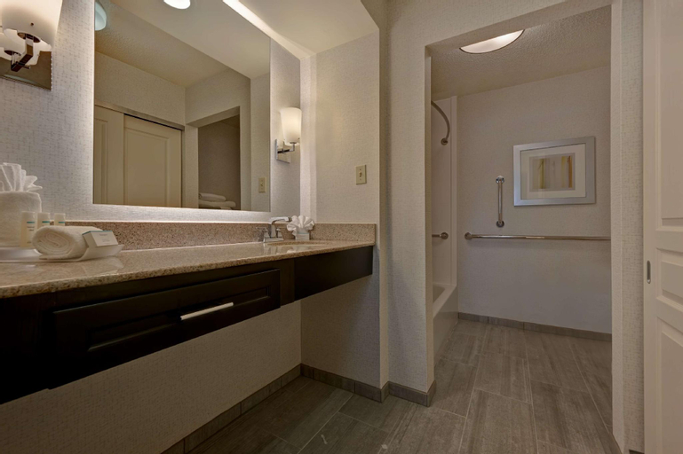 Bathroom 4