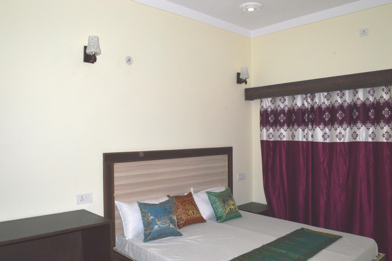 Bedroom 2, Hotel Plaza, Chhatarpur