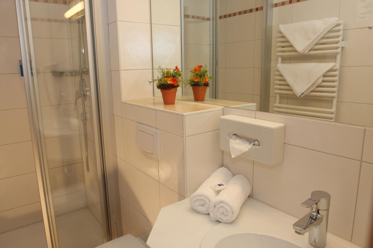 Bathroom 2, Hotel Alpenstuben, Ostallgäu