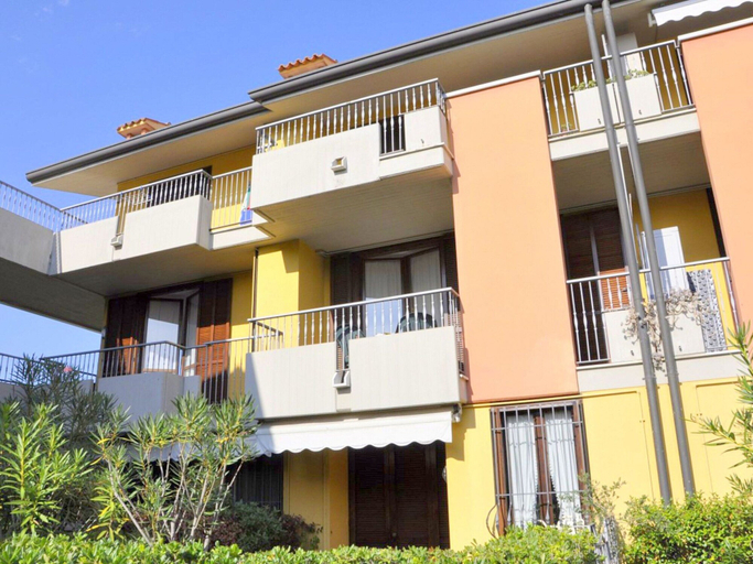 Exterior & Views 2, Holiday Home in Sirmione Near Thermal Baths, Brescia